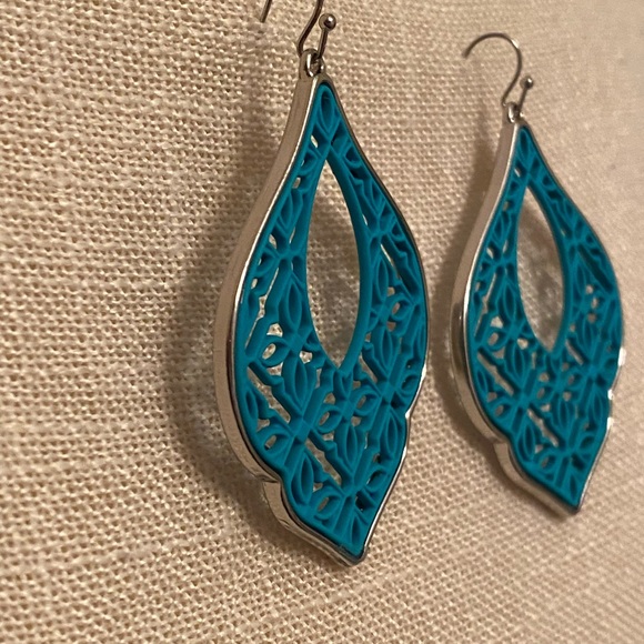 🫶🏼Unique Turquoise & Silver 2” Earrings - Picture 3 of 6